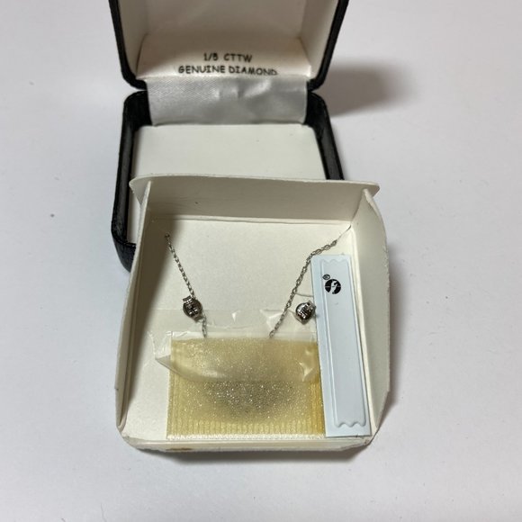 Sterling Silver Freshwater Pearl Diamond Accent Necklace Earring Set NEW - Picture 5 of 7